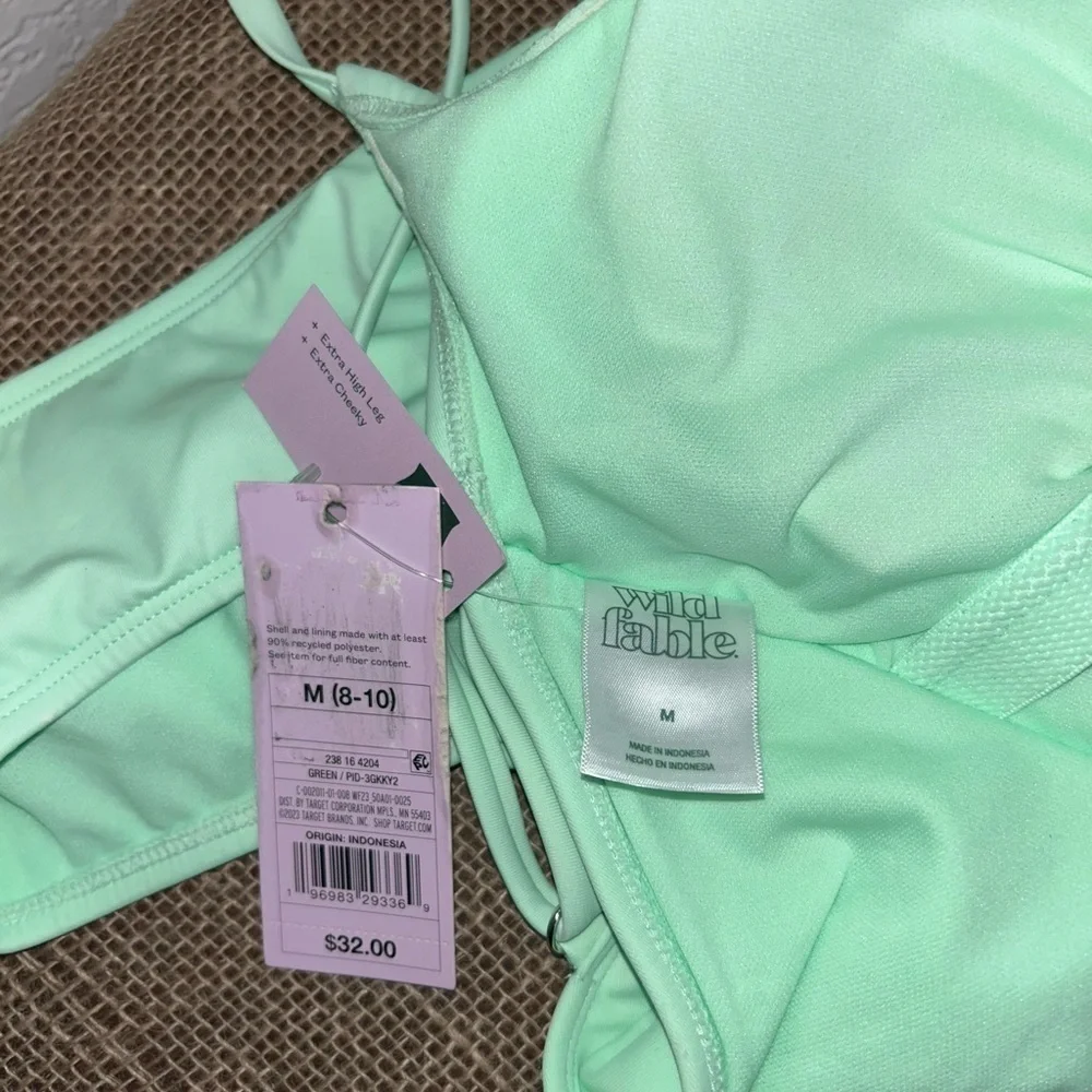 WILD FABLE One-shoulder one-piece swimsuit size medium NEW